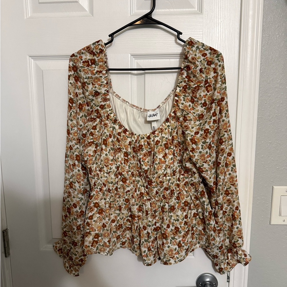 Floral Scoop-Neck Peplum Blouse in Cream and Rust